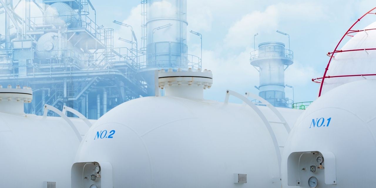 Photo of a facility filled with hydrogen