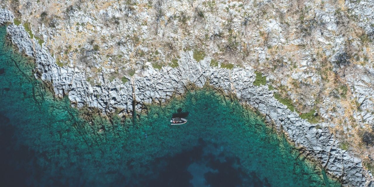 Photo of the sea shore