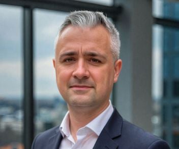 Photo of Daniel Head