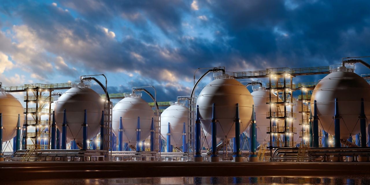 Read the Hydrogen: opportunities, uses and risks in the energy transition report